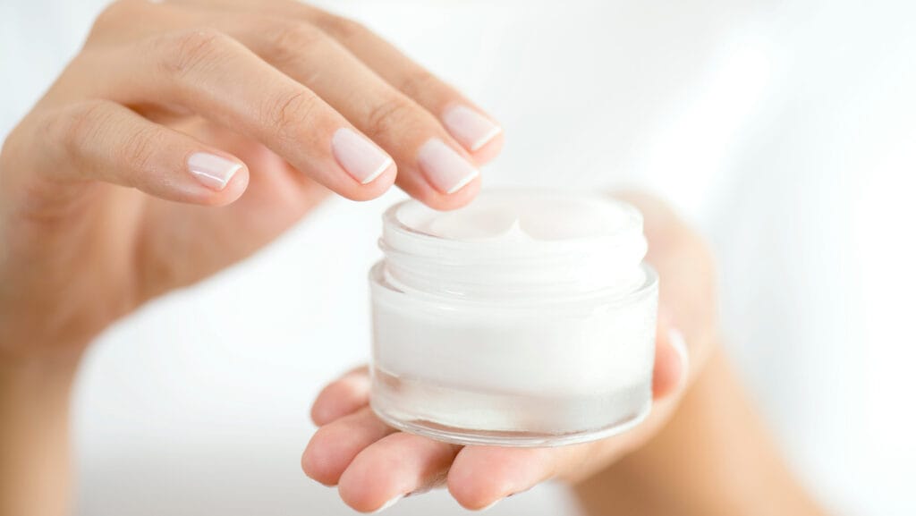 קרם לחות לעור יבש